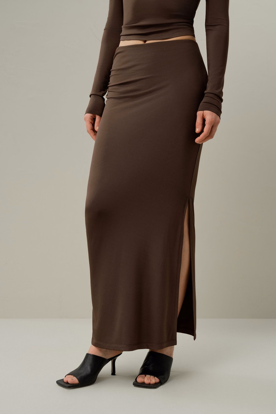 Silk Breeze Jersey Slim-Fit Maxi Skirt