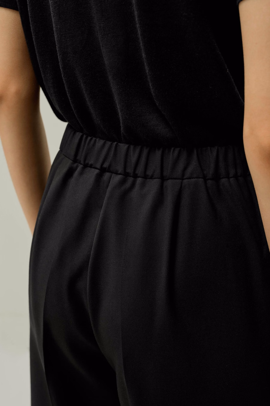 Front Pleated Silk-Wool Trousers