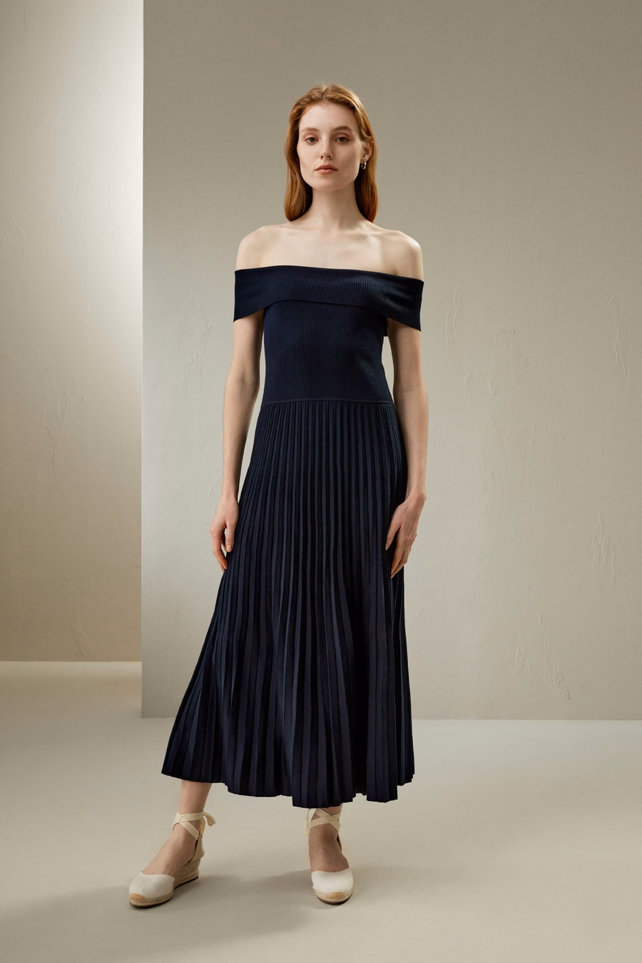 Off-Shoulder Hybrid Pleated Dress