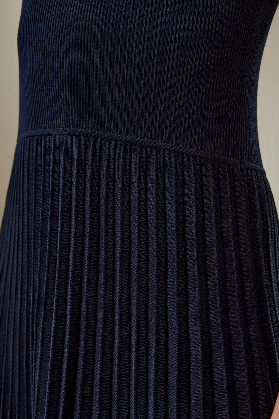 Off-Shoulder Hybrid Pleated Dress