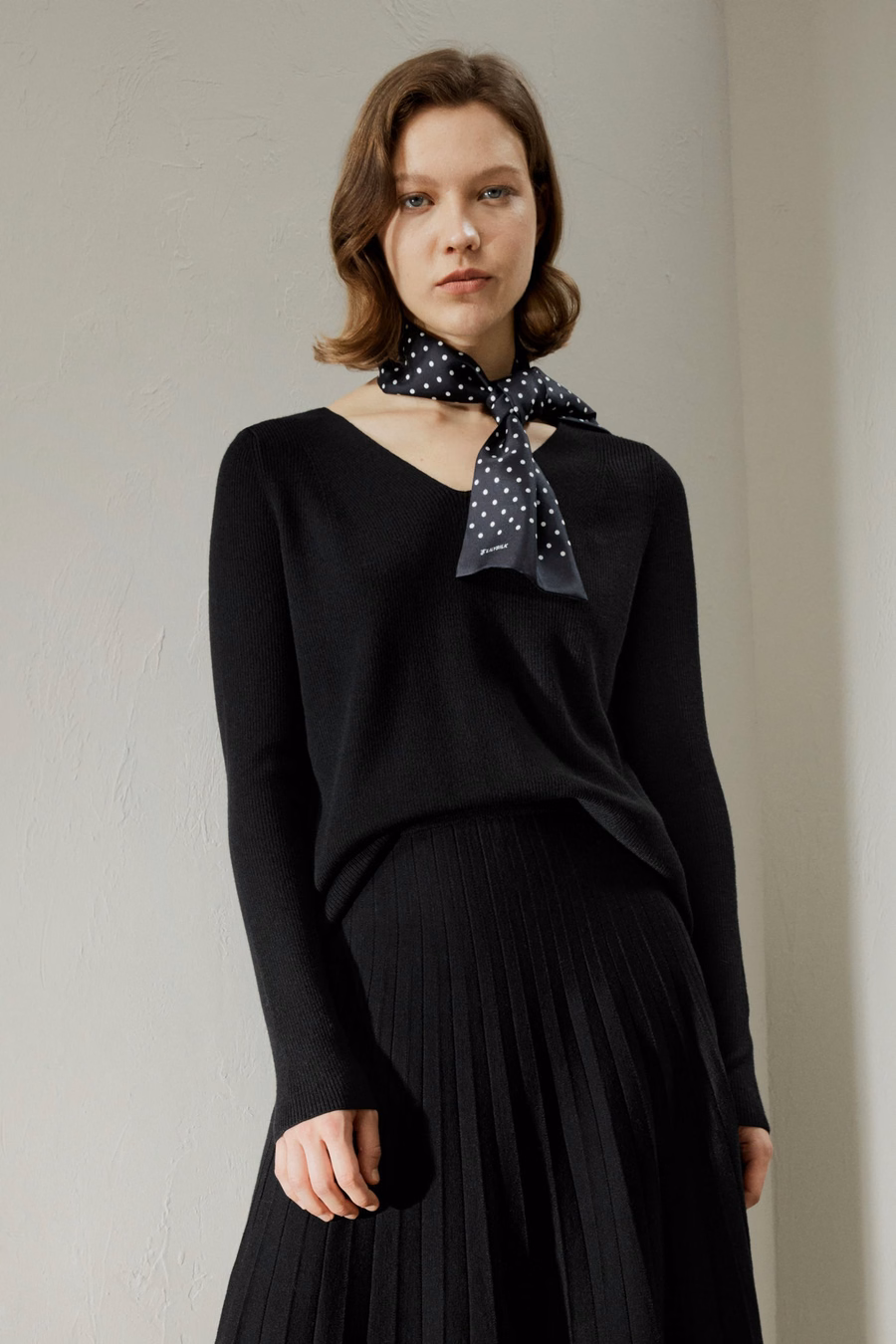 V-neck Ultra-fine Merino Wool Sweater