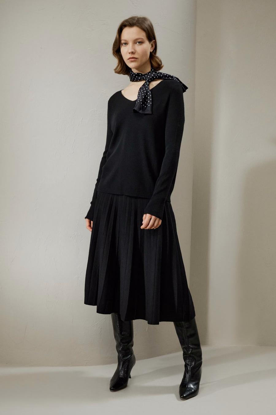 V-neck Ultra-fine Merino Wool Sweater