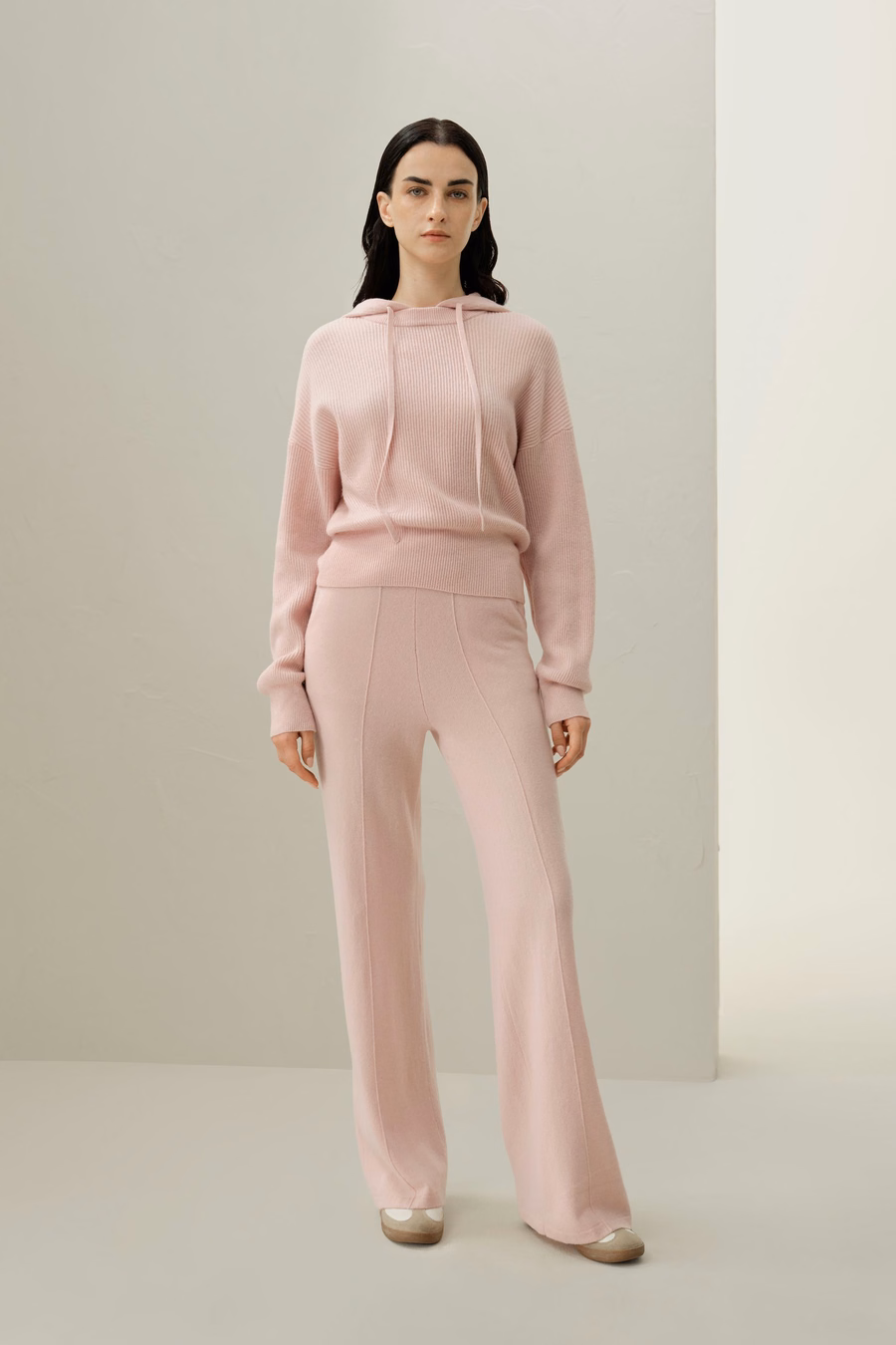Eshe 2-in-1 Cashmere Detachable Hoodie
