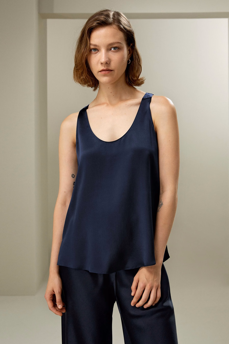 Relaxed Silk U-neck Tank