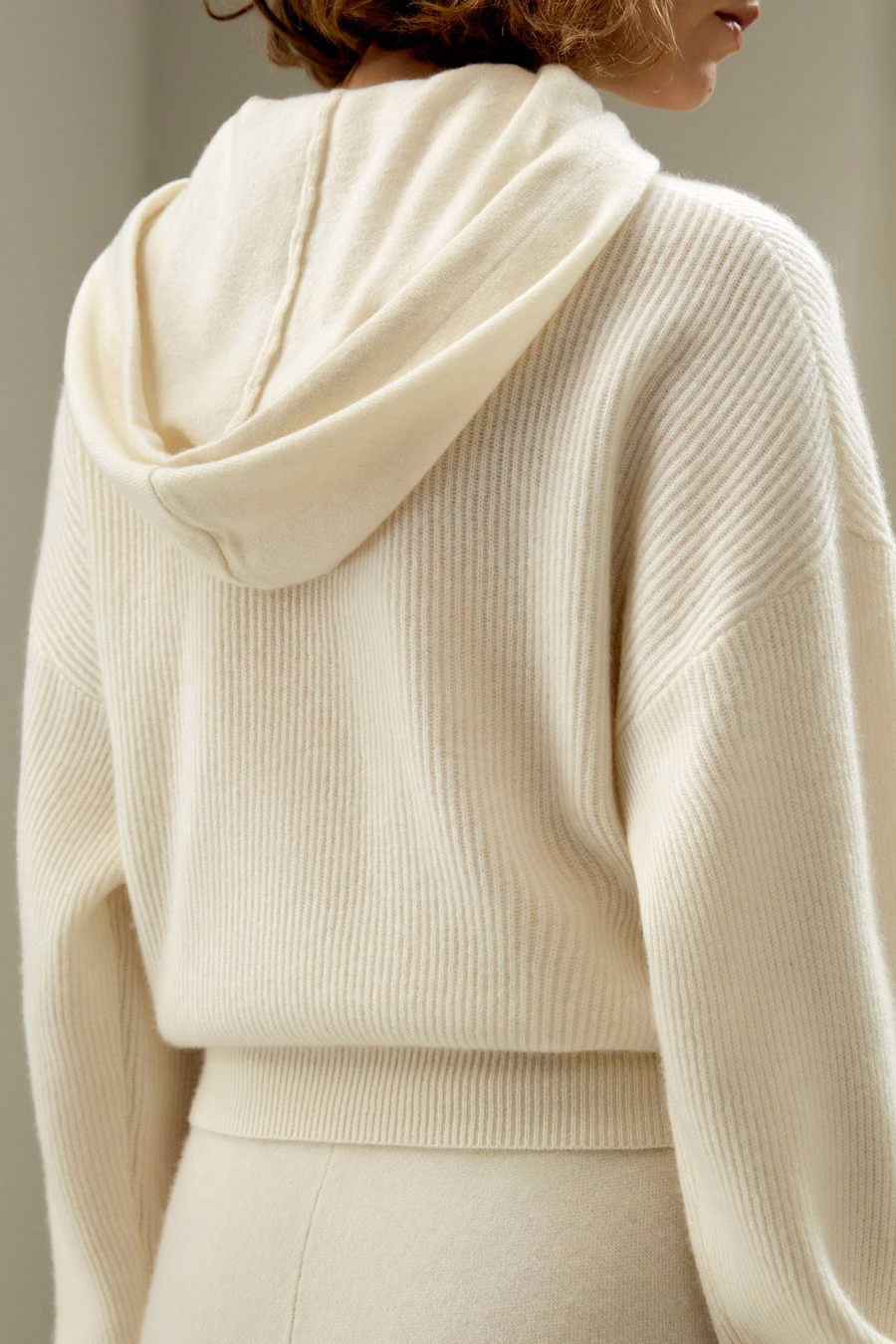 Eshe 2-in-1 Cashmere Detachable Hoodie