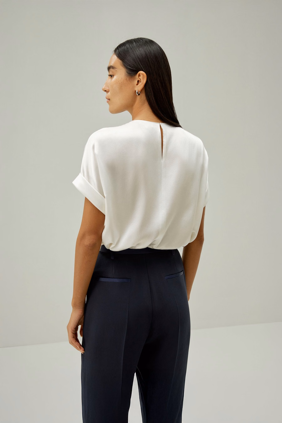 Obliuque Sleeves Round Neck Silk Tee