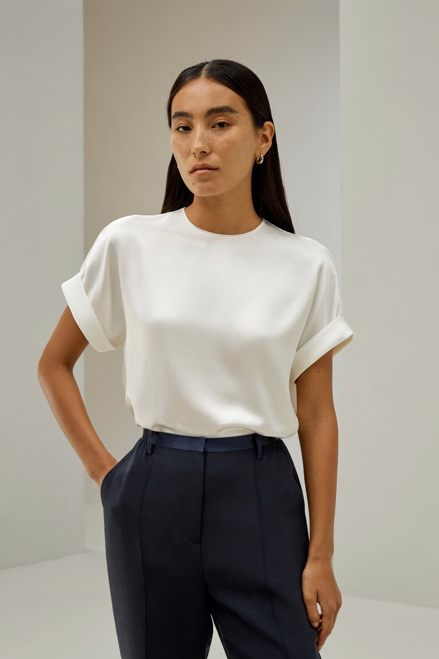 Obliuque Sleeves Round Neck Silk Tee