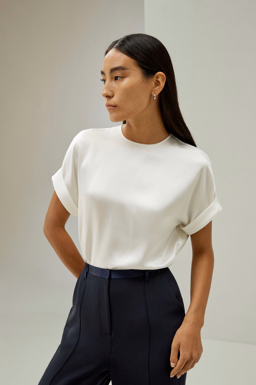 Obliuque Sleeves Round Neck Silk Tee