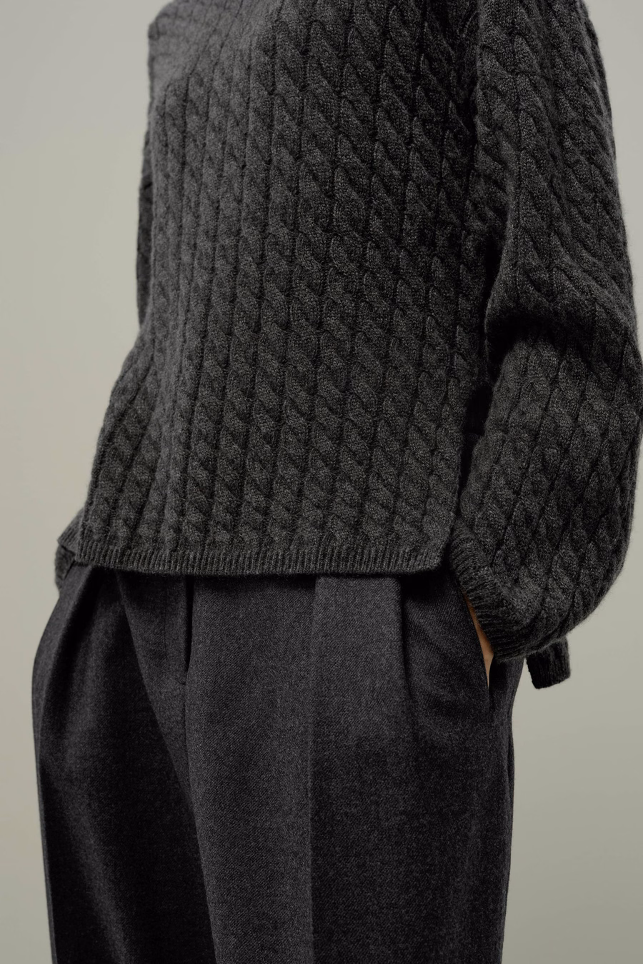 Round-Neck Cable-Knit Cashmere Sweater