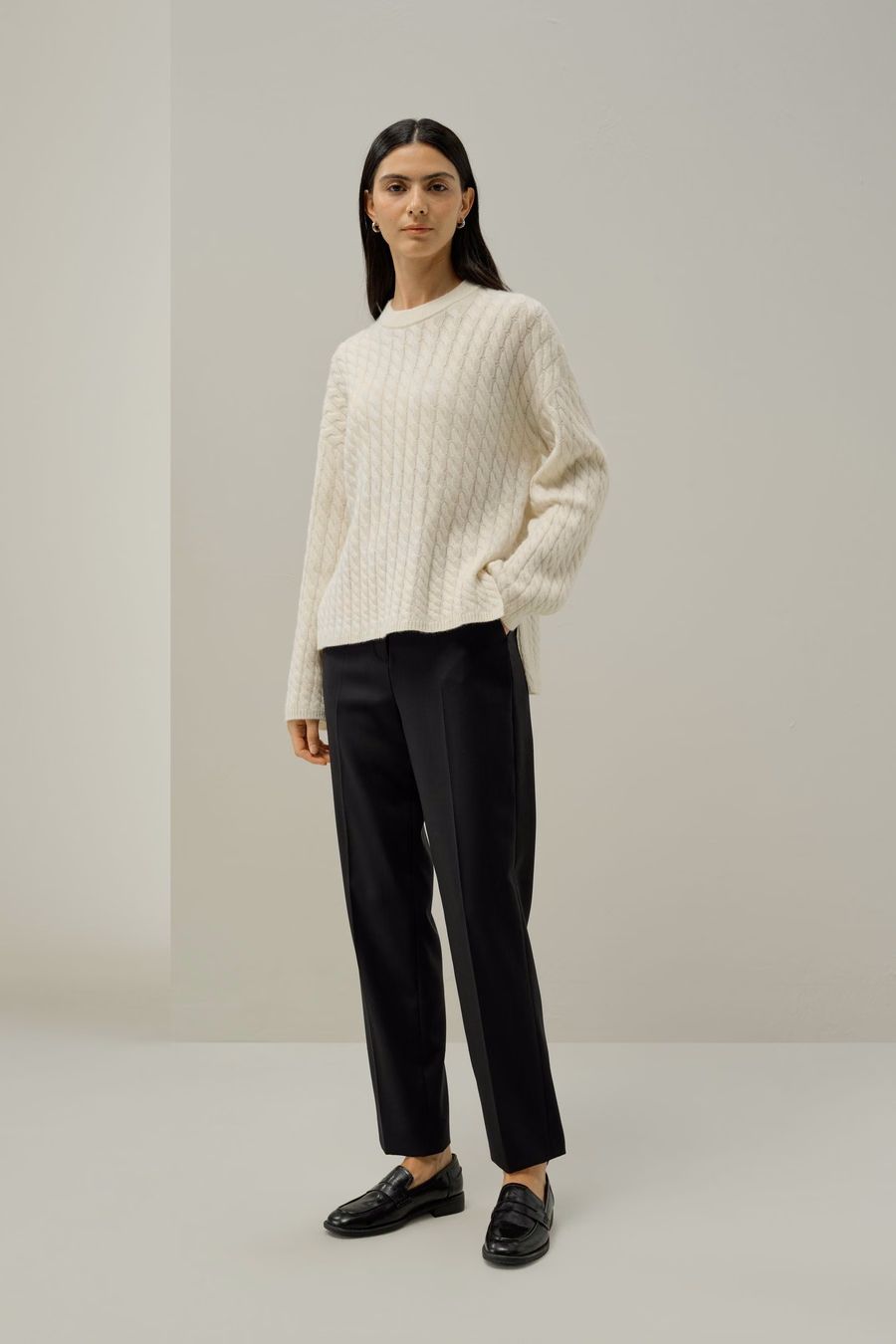 Round-Neck Cable-Knit Cashmere Sweater