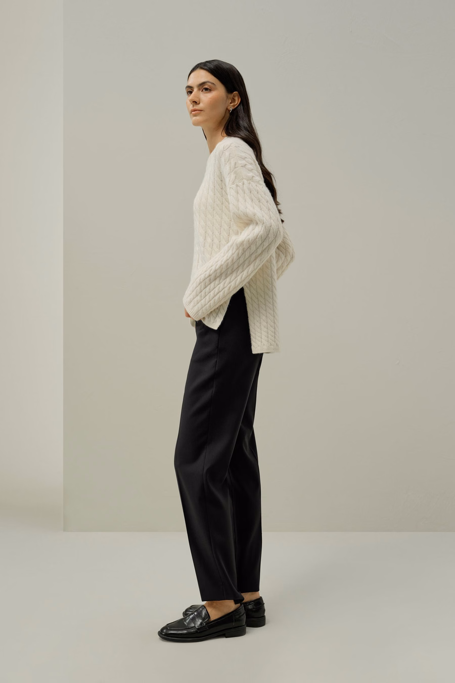 Round-Neck Cable-Knit Cashmere Sweater