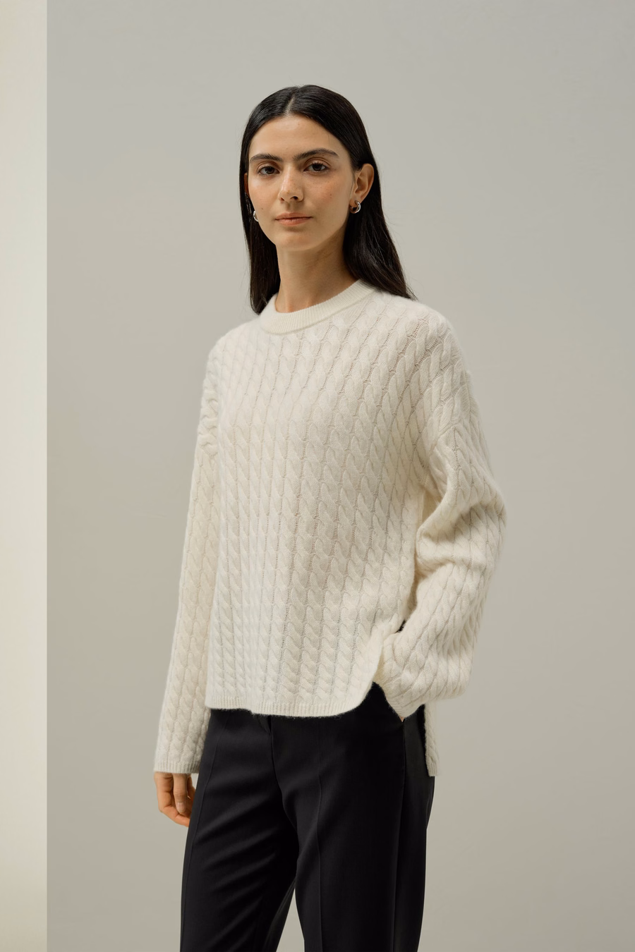 Round-Neck Cable-Knit Cashmere Sweater
