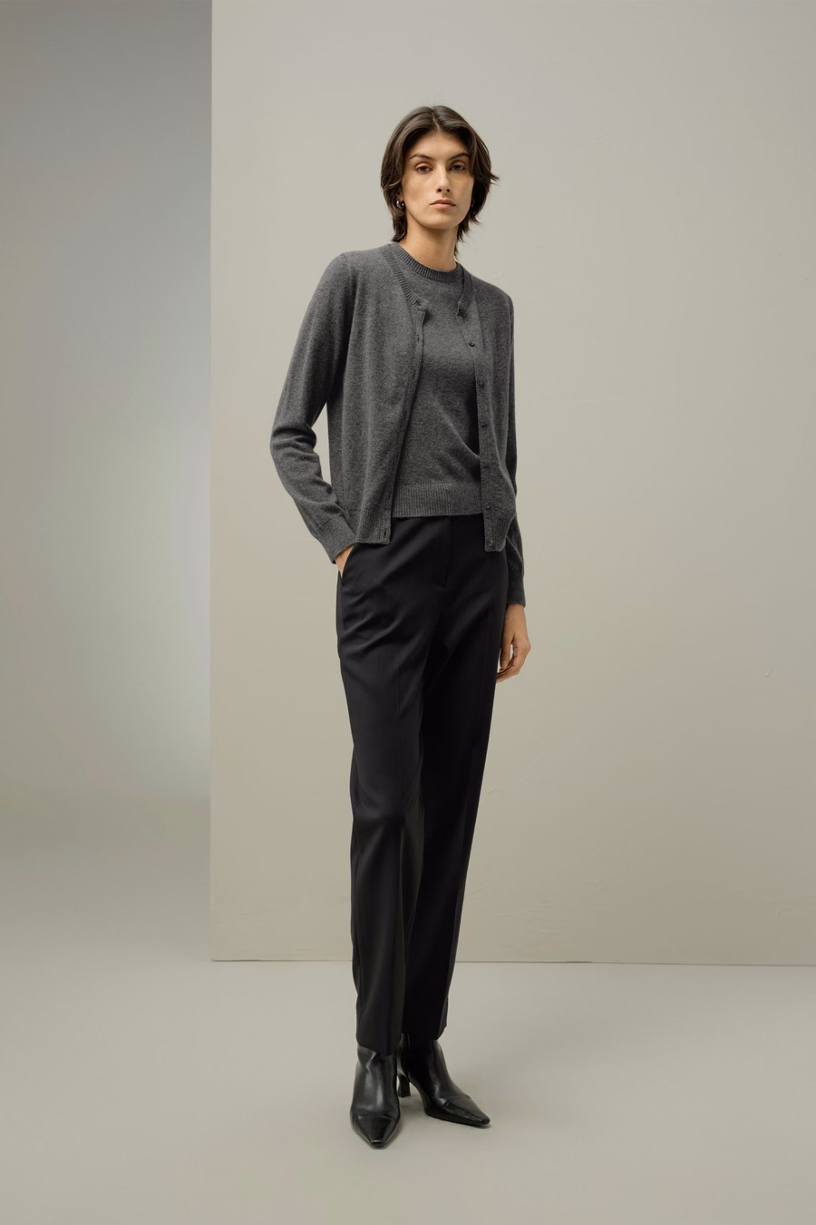 Cashmere Fitted Crew Neck Cardigan