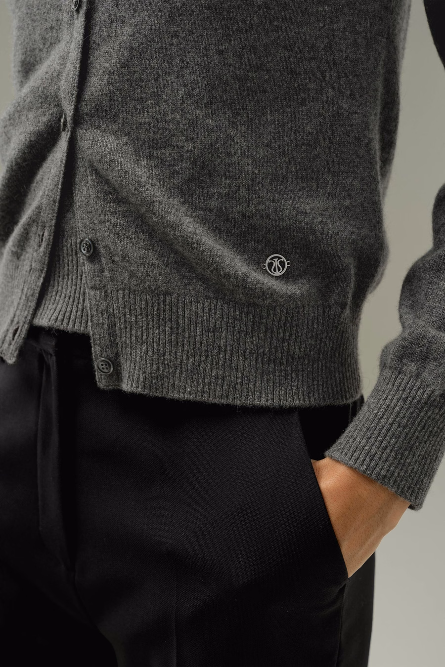 Cashmere Fitted Crew Neck Cardigan