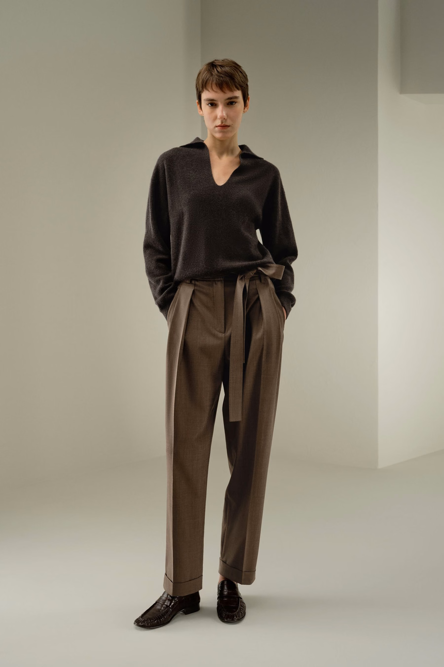 Havana Silk-Wool Barrel leg pants