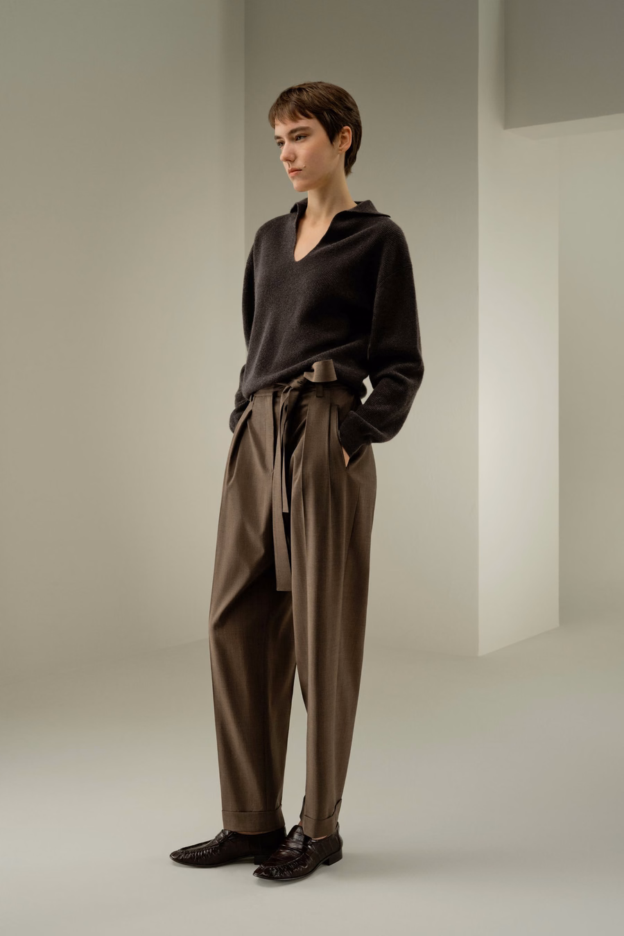 Havana Silk-Wool Barrel leg pants