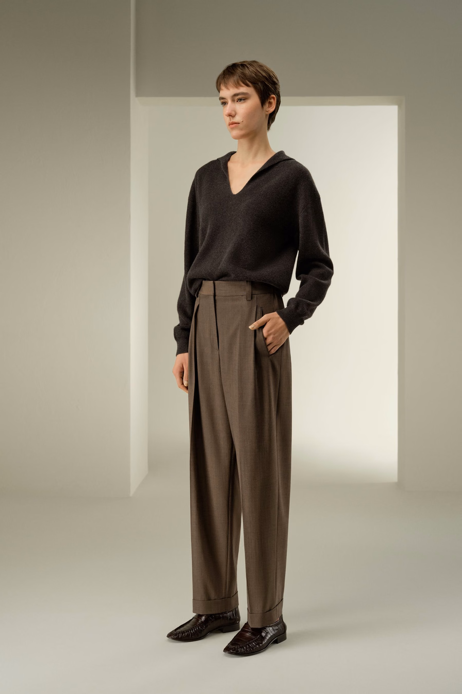 Havana Silk-Wool Barrel leg pants