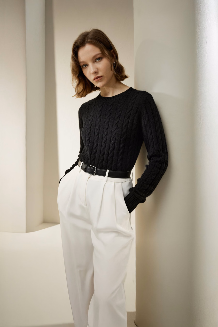 Classic Cable Knit Sweater with Ribbed Edges