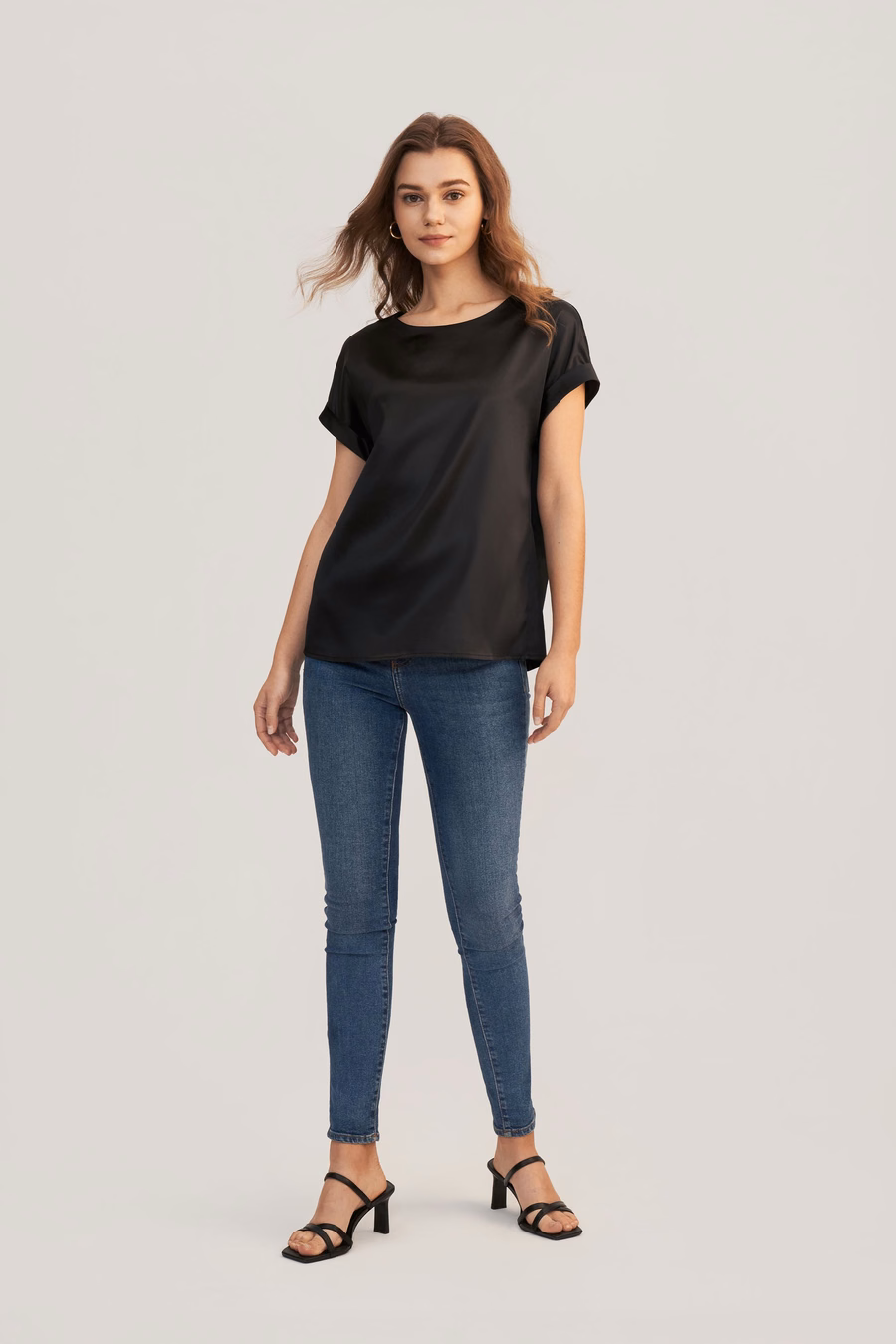Short Sleeves Round Neck Silk Tee