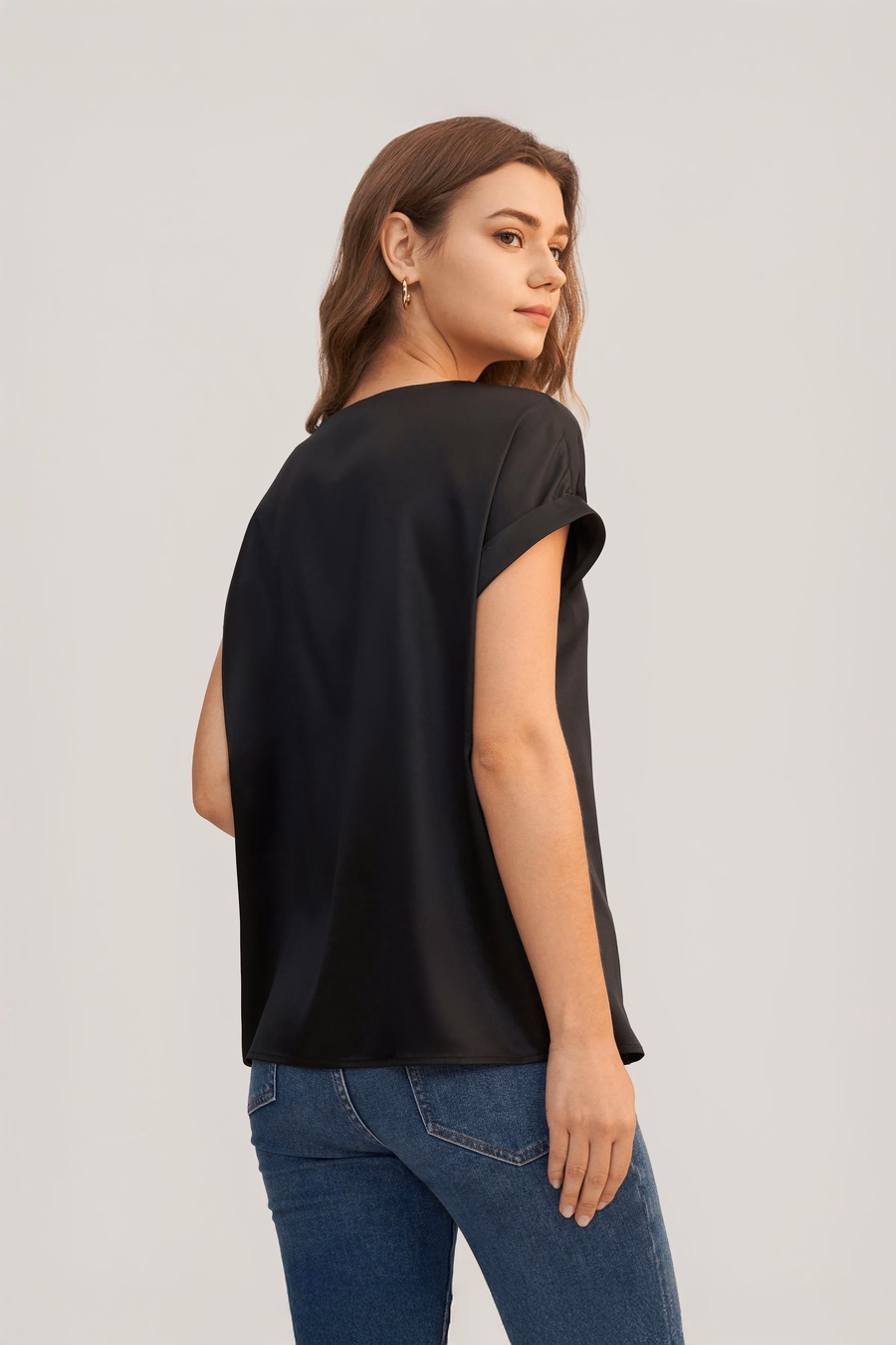 Short Sleeves Round Neck Silk Tee