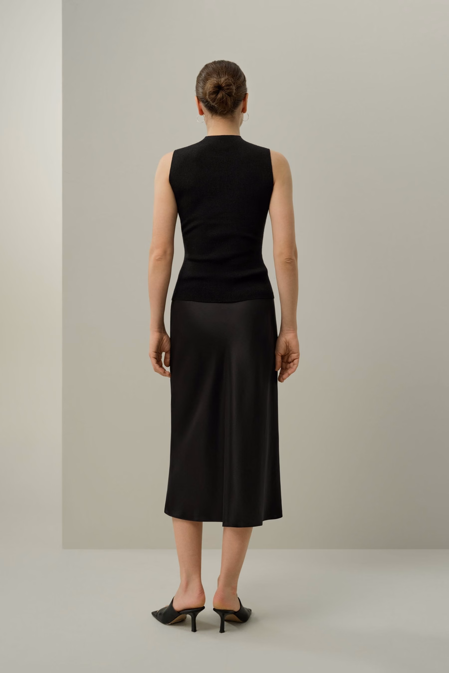Seamless Knit Washable-Wool Vest