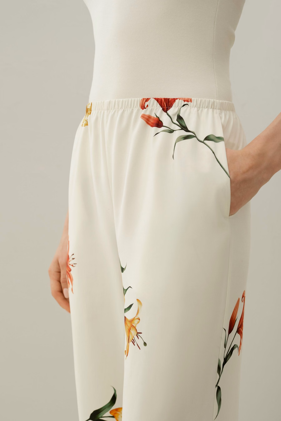 Lily print silk pull-on pant