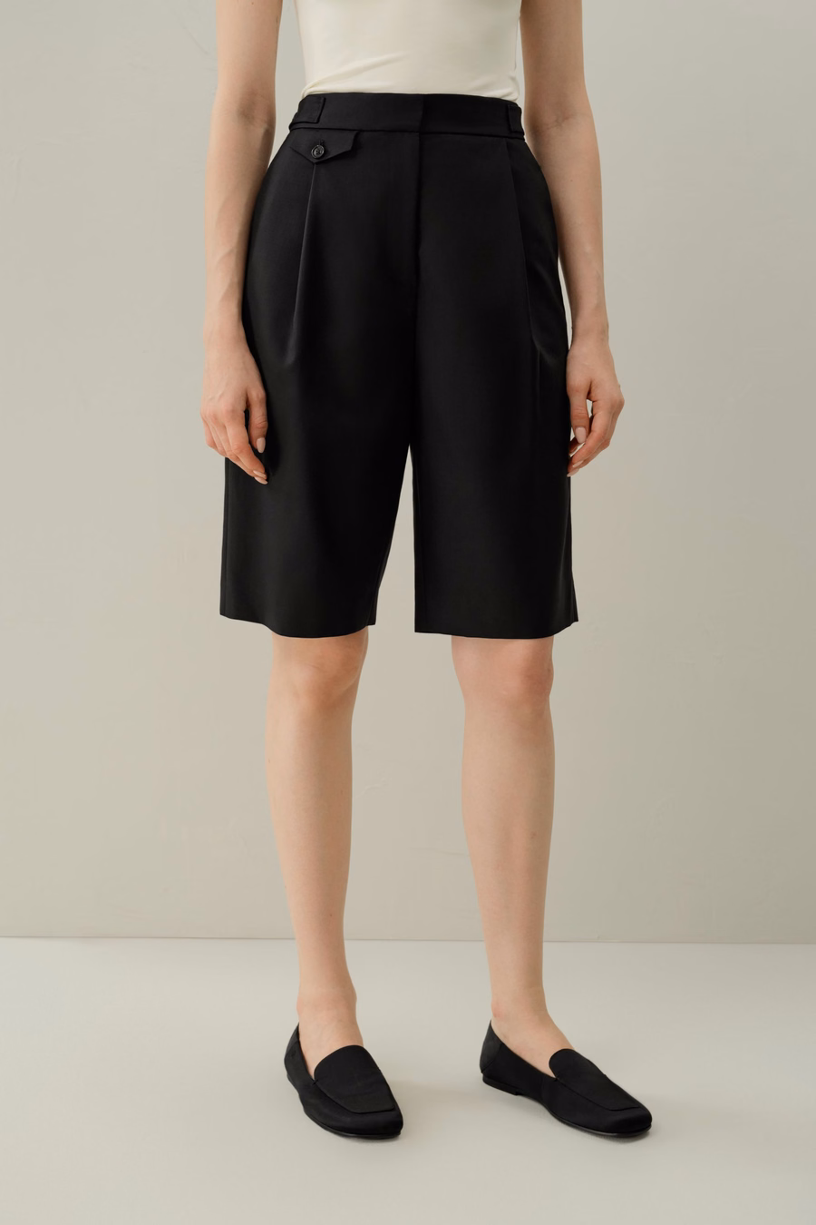 Wool-Silk Bermuda