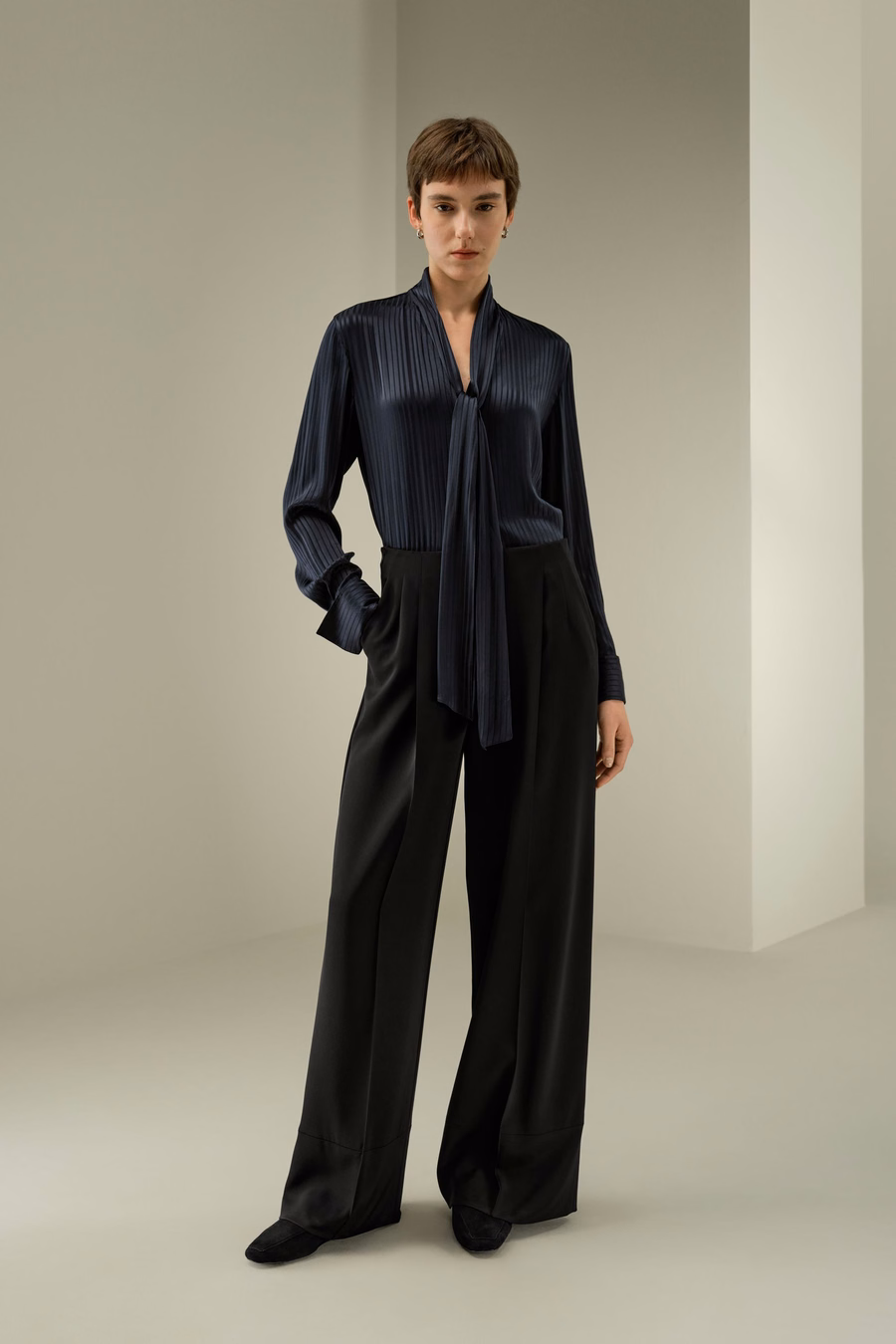 Silk Blouse with a detachable ribbon