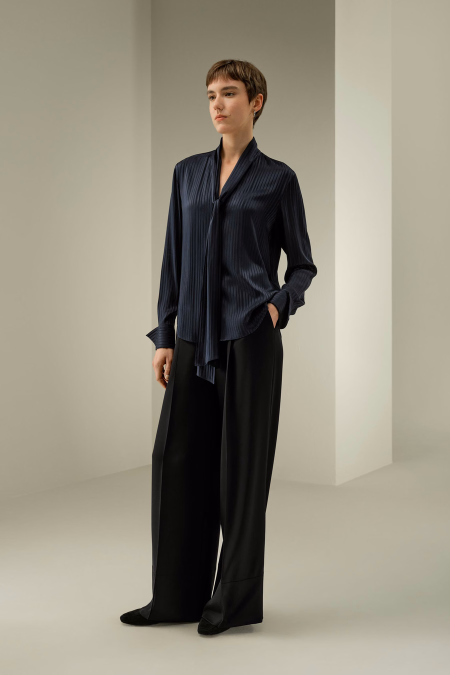 Silk Blouse with a detachable ribbon