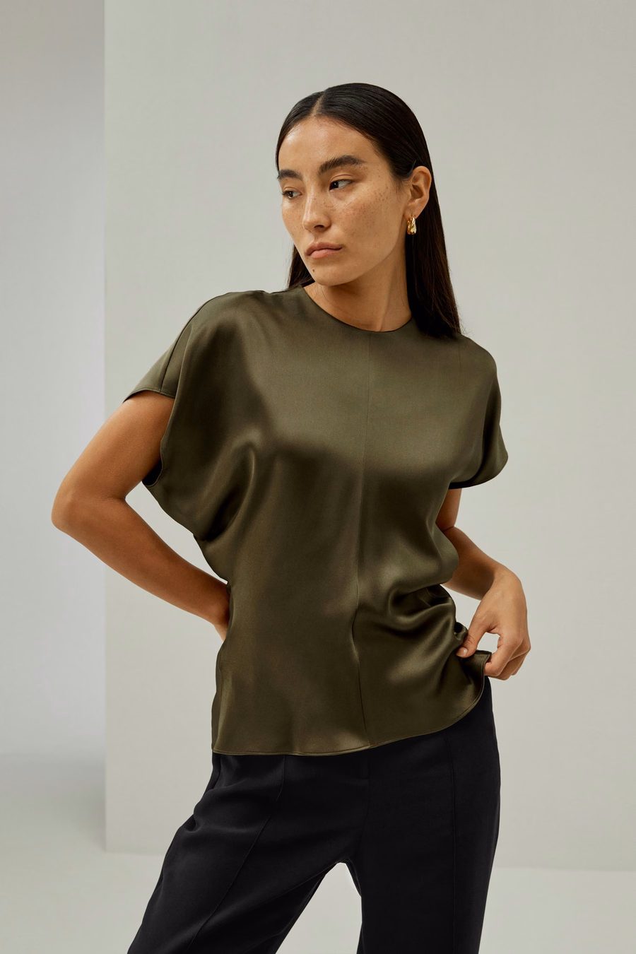 Short Batwing Sleeve Silk Contour Top