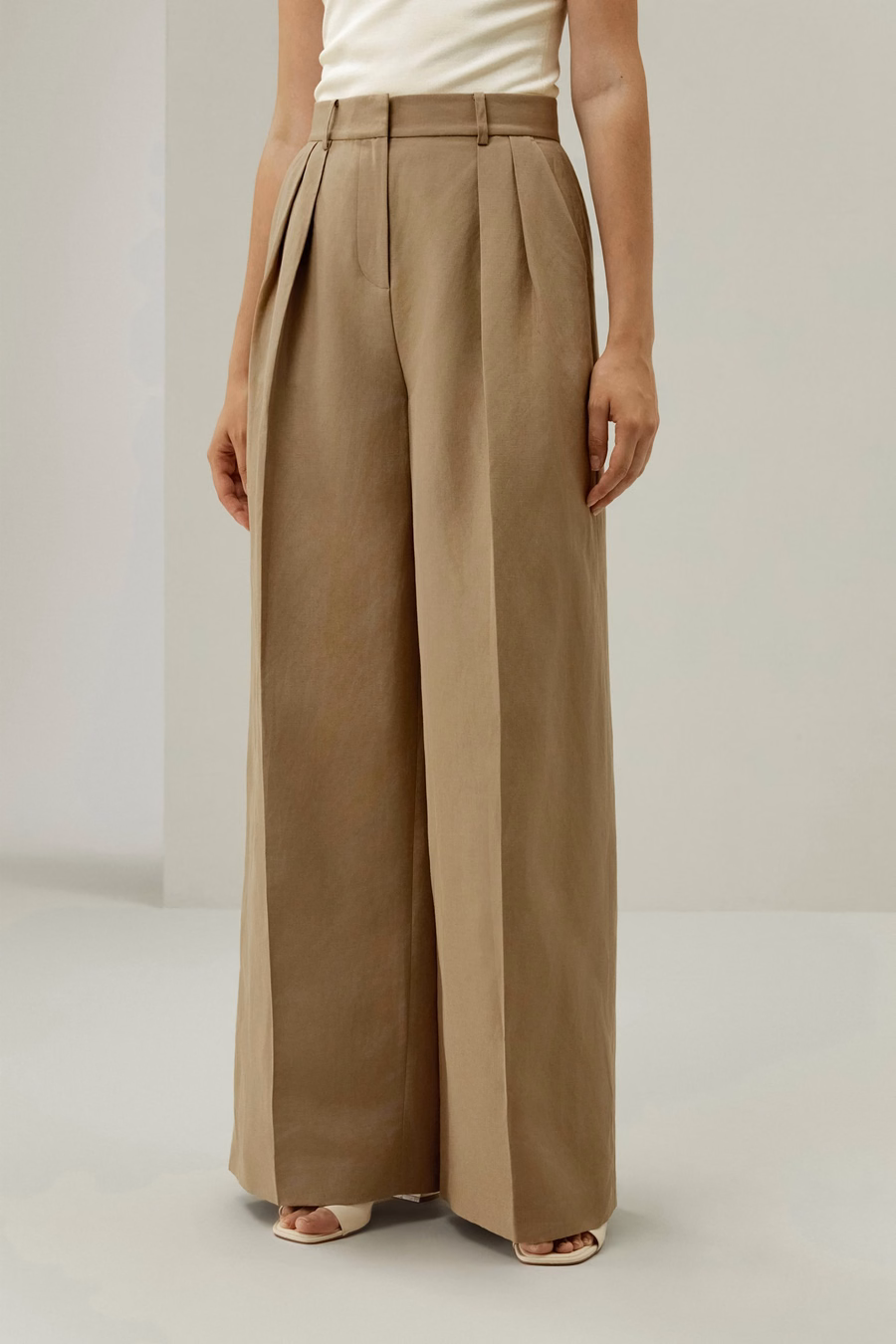 Front-Pleated Silk-Linen Blend Trousers