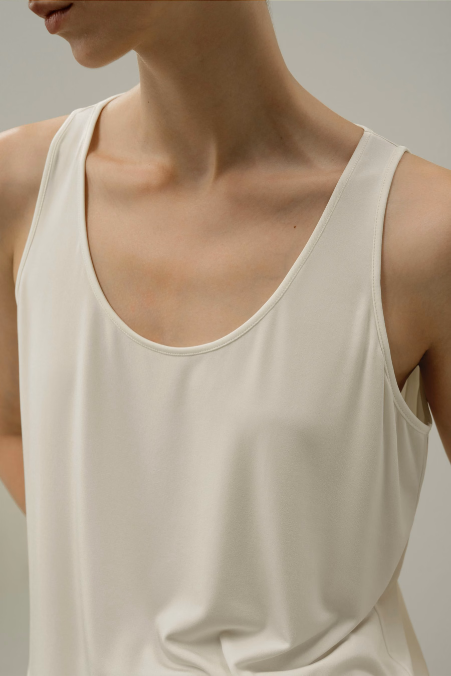 Silk Breeze Jersey Scoop Tank Top