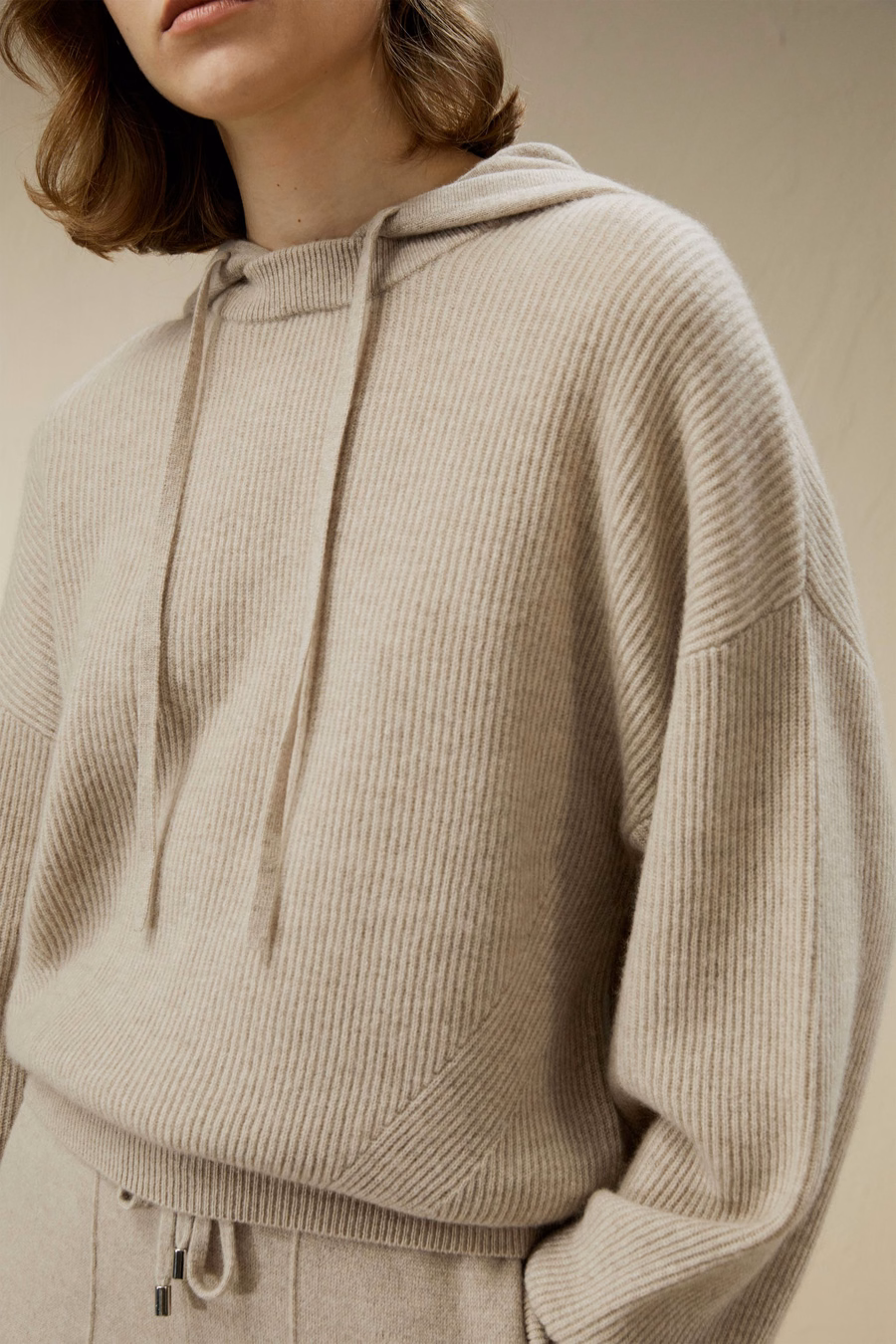Eshe 2-in-1 Cashmere Detachable Hoodie