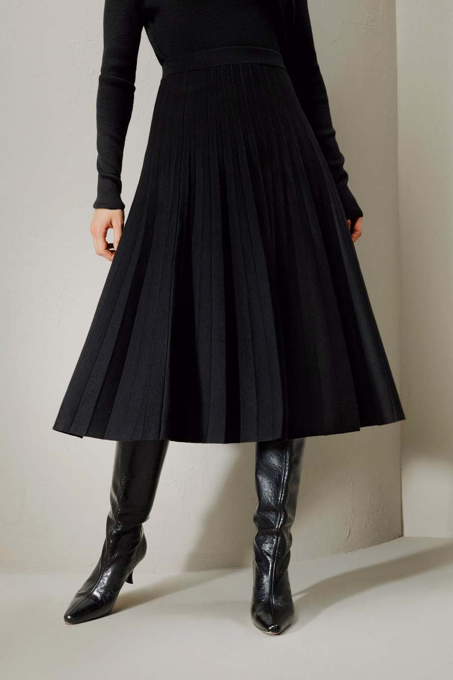 Collegiate Ultra-fine Merino Wool Skirt