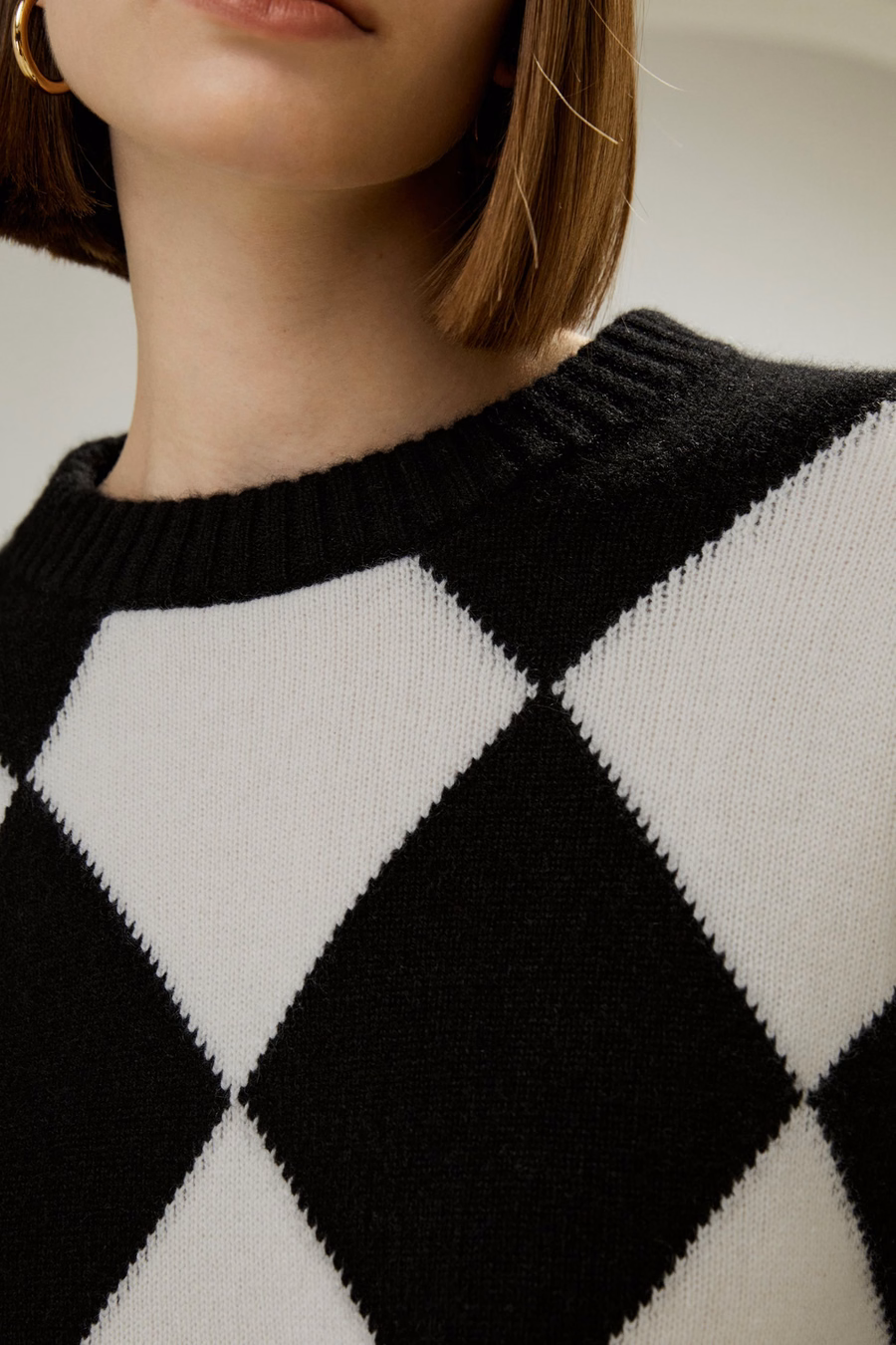 Round Neck Diamond Pattern Cashmere Sweater