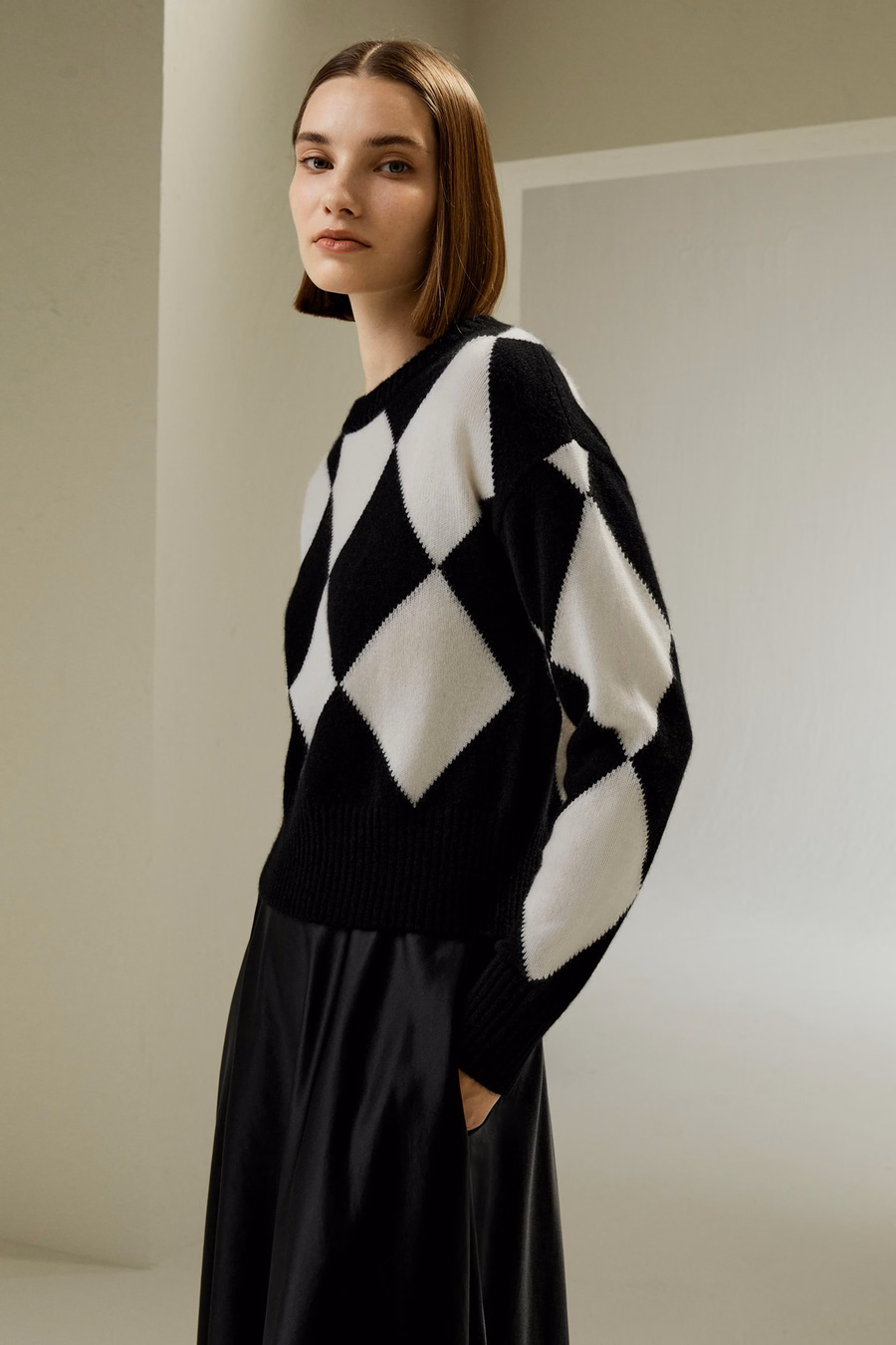Round Neck Diamond Pattern Cashmere Sweater