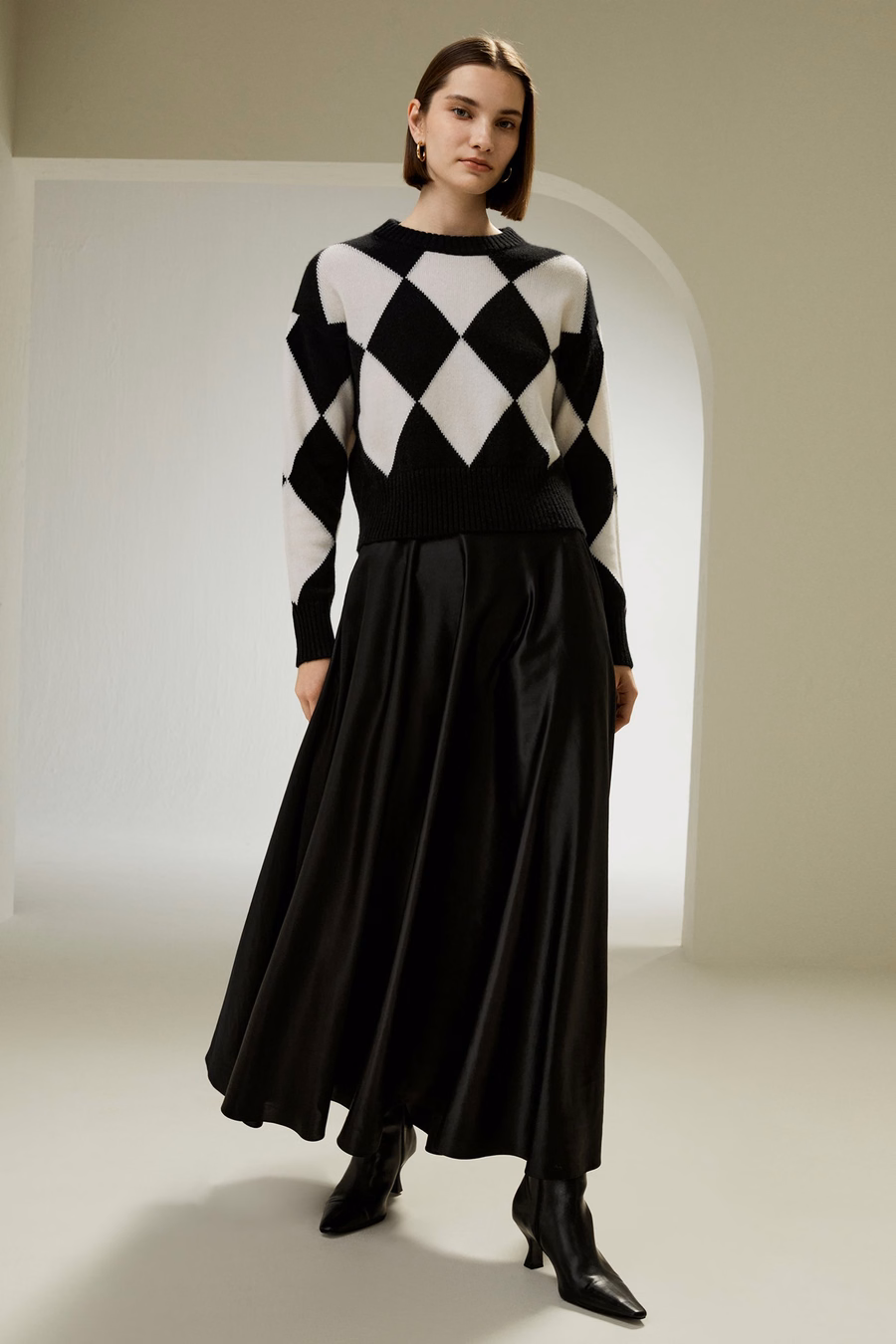Round Neck Diamond Pattern Cashmere Sweater