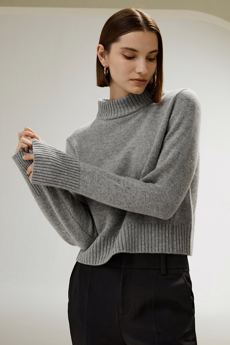 Ribbed Collar and Hemline Wool Cashmere Sweater