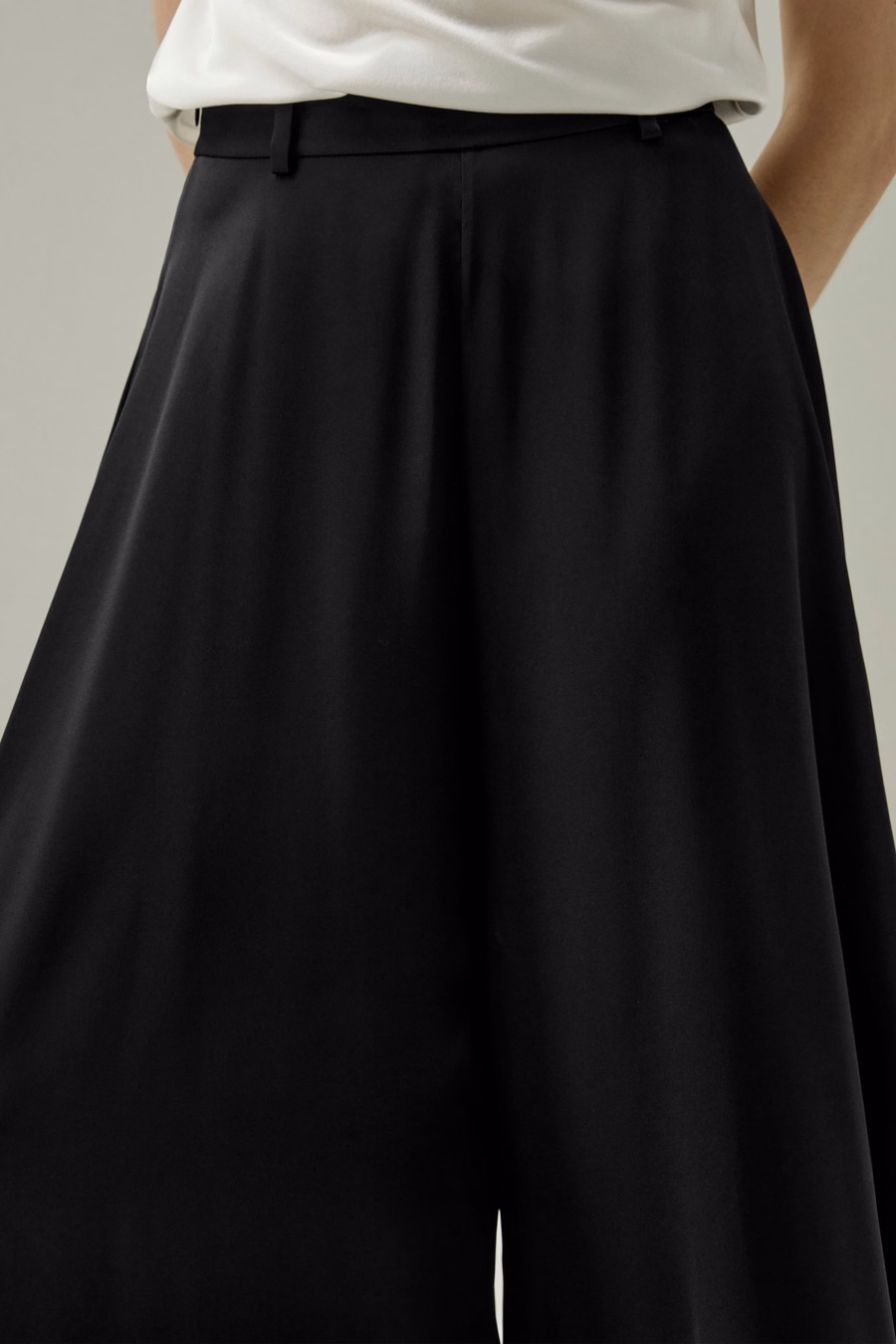 Wide-Legged Silk Fig Pants