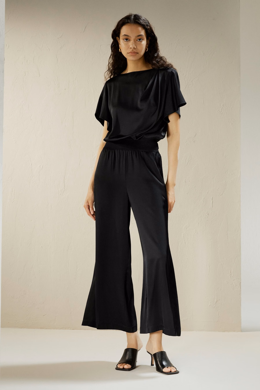 Wide leg cropped silk pants