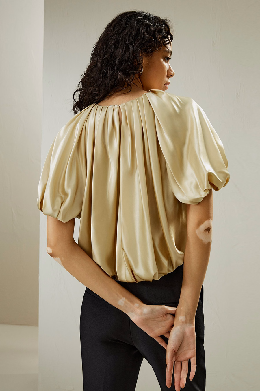 Puff Short Sleeve Watershine Silk Top