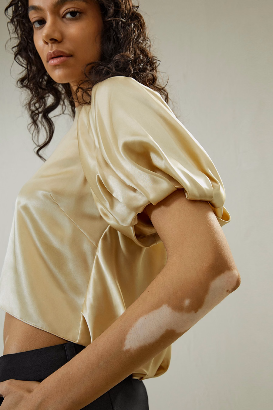 Puff Short Sleeve Watershine Silk Top
